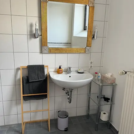 Moderne Wohnung Mit Garten Verl Exterior photo